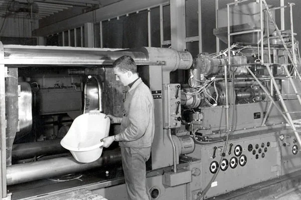 Injection moulding Machine