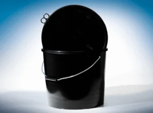 kunststoff-rundeimer-elektrisch-abelitfaehig Secchio rotondo nero elettricamente dissipativo in plastica con coperchio e manico